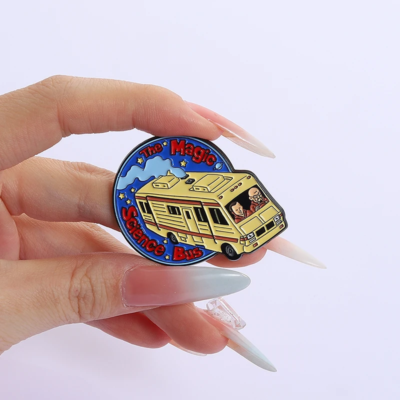 기적적인 매직 버스 에나멜 핀, 맞춤형 애니메이션 영화 브로치, 라펠 배지 의류, 재미있는 보석 선물, 어린이 친구