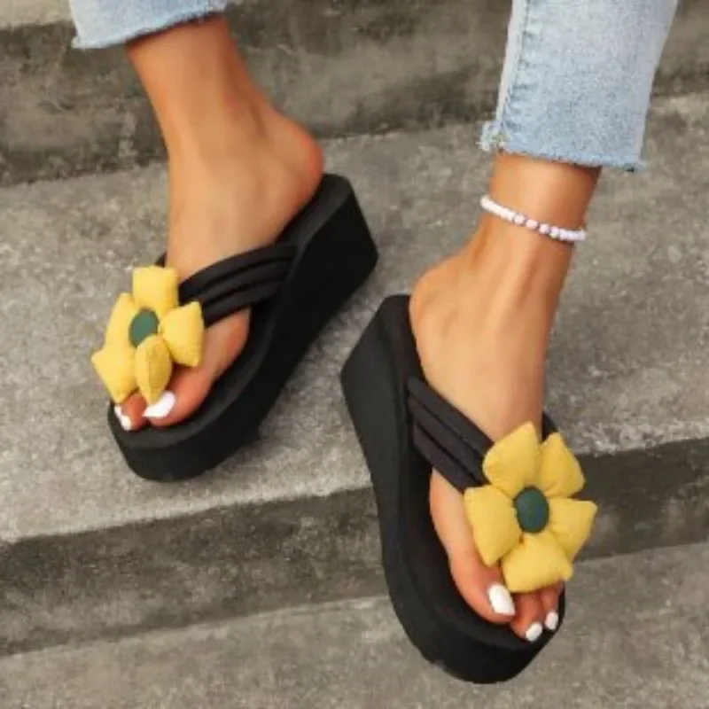 2025 Shoes Female Flip Flops Women's Slippers Outdoor Casual Slippers Women String Bead Crystal Wedges Open Toe Plus Size Sandal