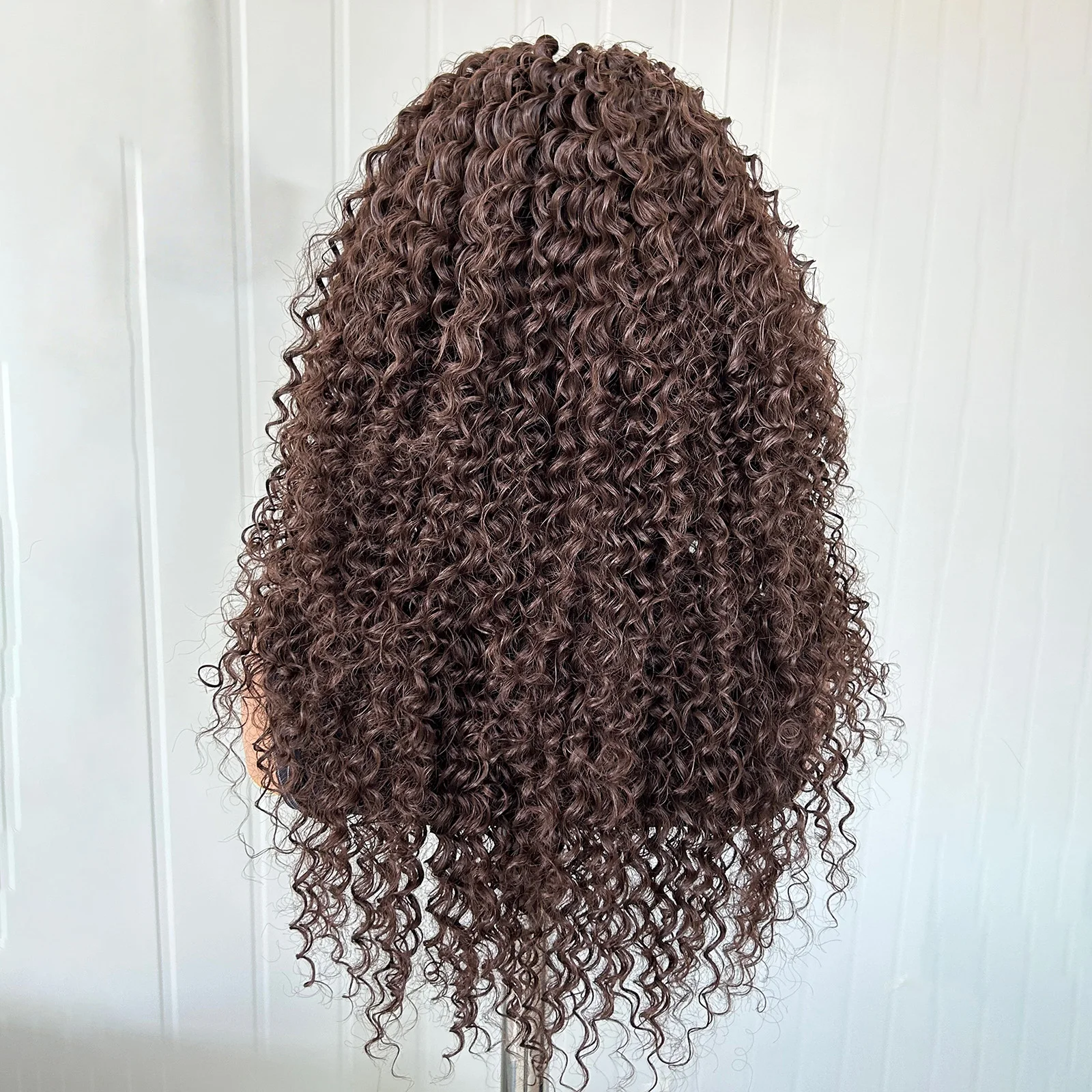 Wig Sintetis Afro Keriting Dalam Warna Cokelat Tua dengan Lace Front untuk Wanita, Belahan Bebas, Cokelat Kekinian Keriting Mengembang 13X4 untuk Penggunaan Sehari-hari dan Pesta