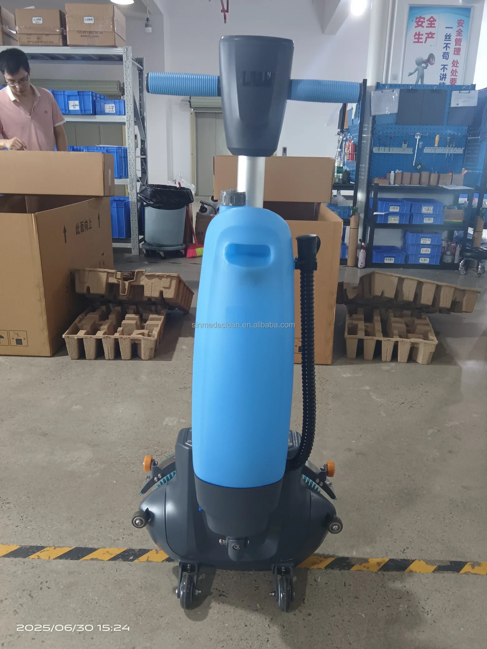 SMD 9inch Brush Plate 12A Lithium Battery Dual Brush Compact Automatic House Keeping MINI Floor Scrubber Machine Easy to Operate
