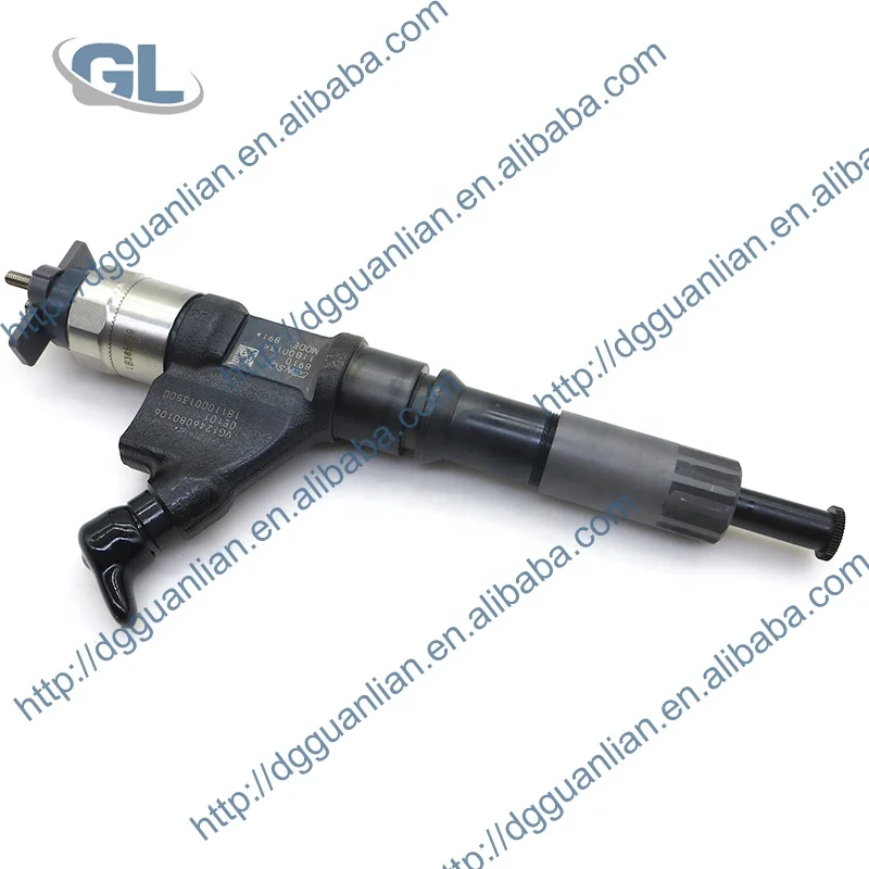 High Quality Common Rail Diesel Fuel Injector 095000-8910 095000-8911 VG1246080106 For Sinotruk Howo Various A7 D1