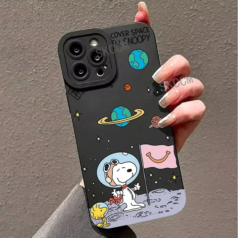 Cute Anime Snoopys Phone Case For iPhone 16 15 14 13 12 11 Pro Max Mini X XR XSMAX 8 7 Plus Soft Silicone Cover With Hand Strap