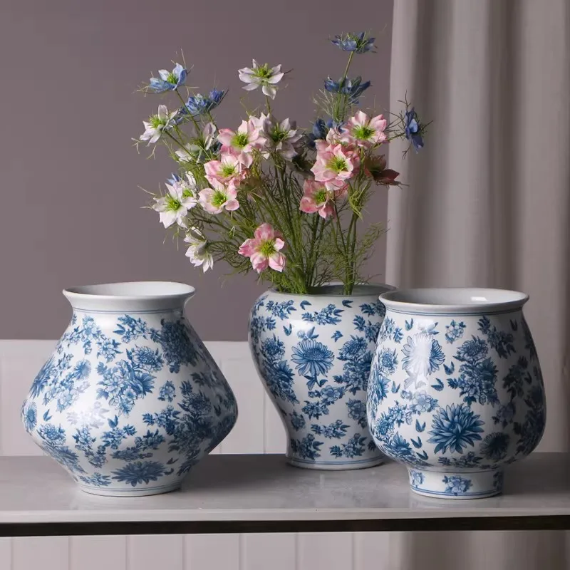 Chinese-style Jingdezhen Blue and White Porcelain Flower Vase with Large Opening for Hydroponic Indoor Use in Living Rooms, Stud