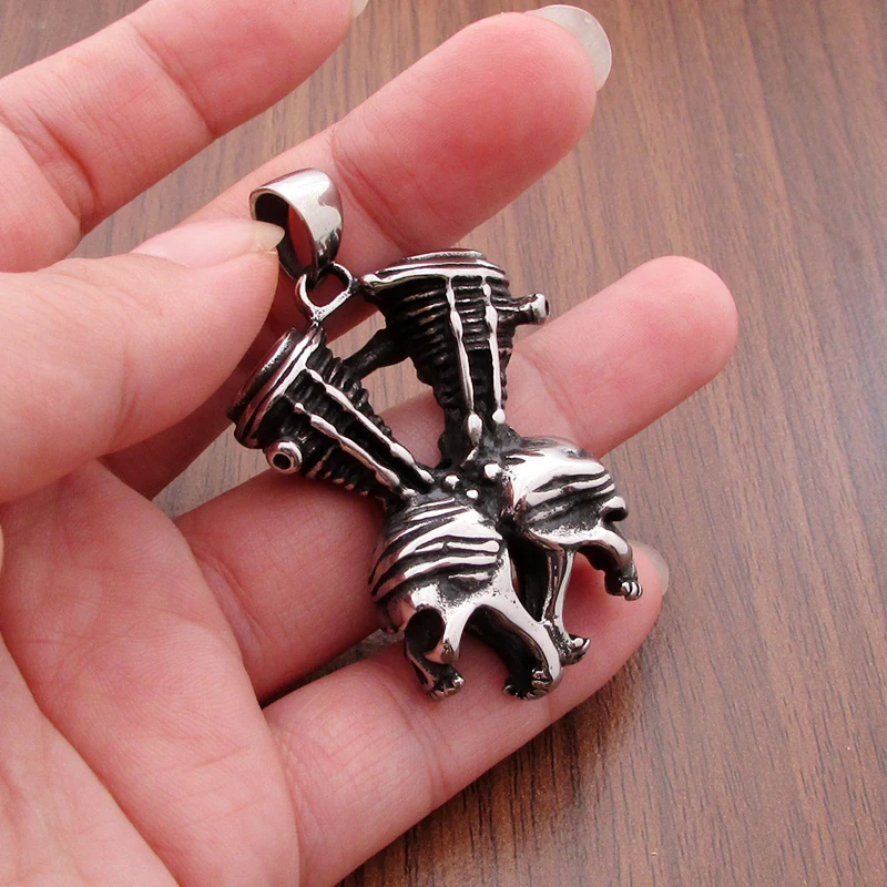 Retro Motorcycle Engine Pendant Stainless Steel Jewelry Skull Motor Biker Men‘s Necklace