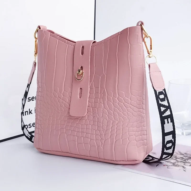 

New Fashion Crocodile Crossbody Bag Printed Ribbon Shoulder Strap Bucket Bag High Capacity Women's Bag