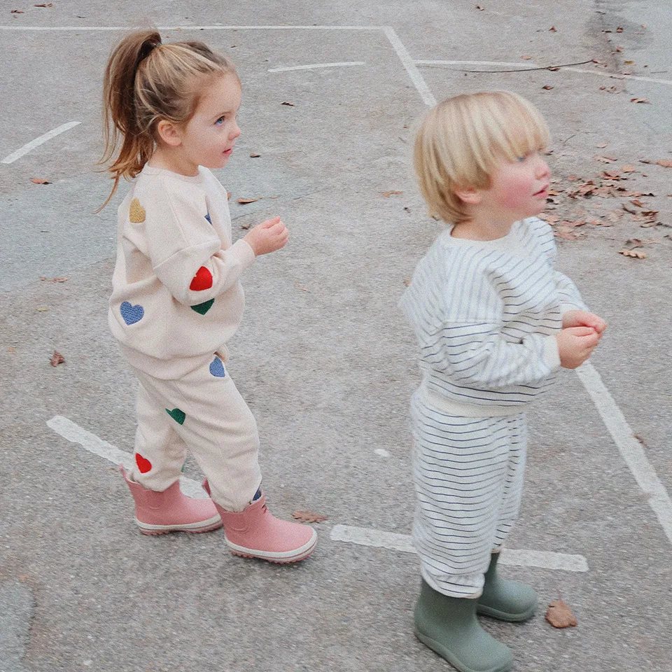 2025 KS ماركة الخريف طفل الفتيات الترتر جاكت مزود بغطاء للرأس السراويل مجموعات الشتاء الاطفال ملابس الأولاد القطن الكرتون بلوزات بنطلون