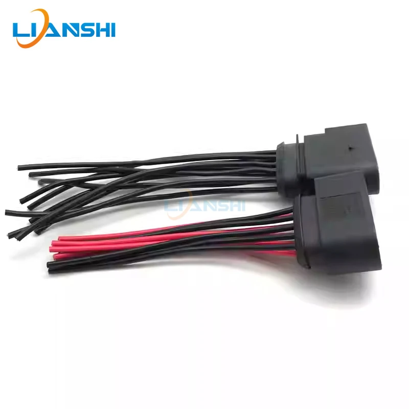 Suitable for Skoda Octavia Sharp crystal Sharp headlight assembly plug Volkswagen wiring harness 10-hole car plug