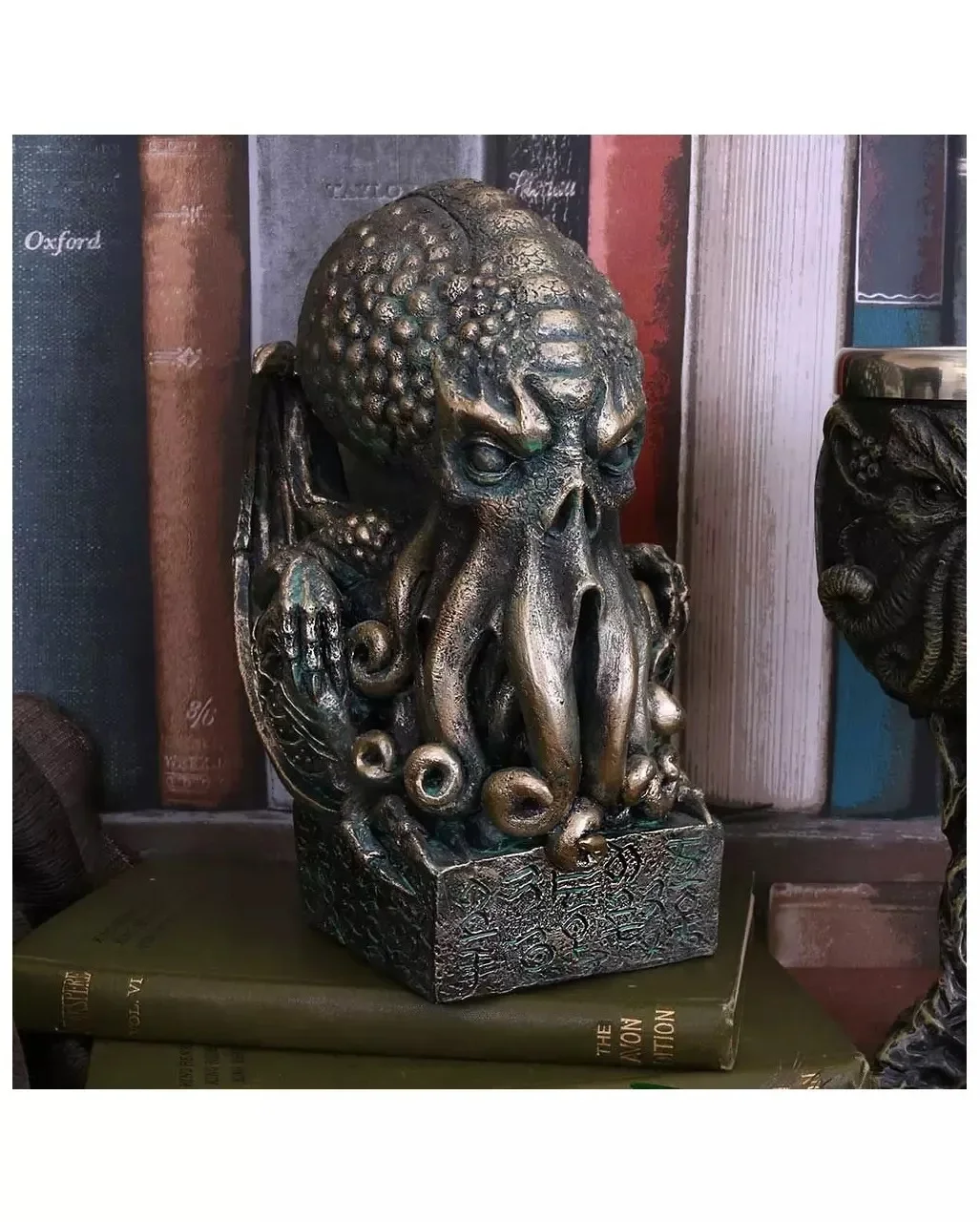 Halloween Ornament The Mythical Statue of Cthulhu Octopus Ancient God Resin Handicraft Creative Home Decor