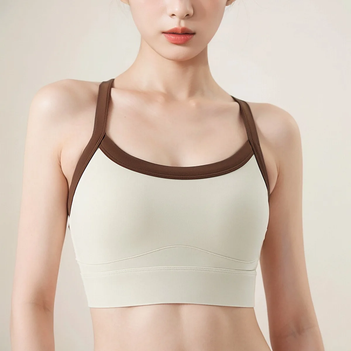 حمالة صدر رياضية بدون خياطة متعددة الألوان للنساء: Racerback مقاومة للصدمات، سريعة الجفاف بدون أكمام للجري واليوجا والارتداء اليومي المثير