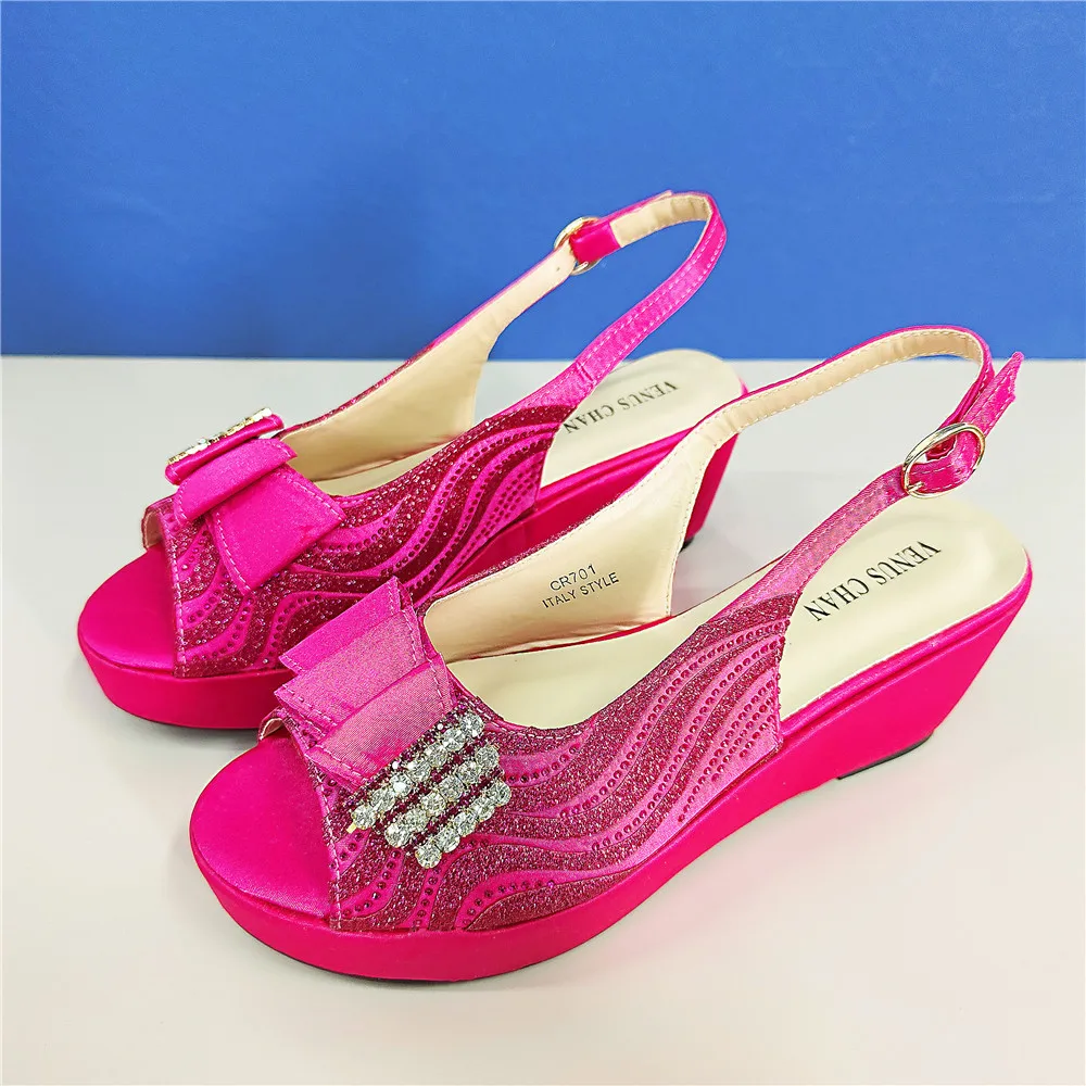 

2024 Fashion Africa New Special Narrow Strap and Cross Strap Style Italian Design Ladies Fuchsia Shoes Party Casual Ladies Shoes