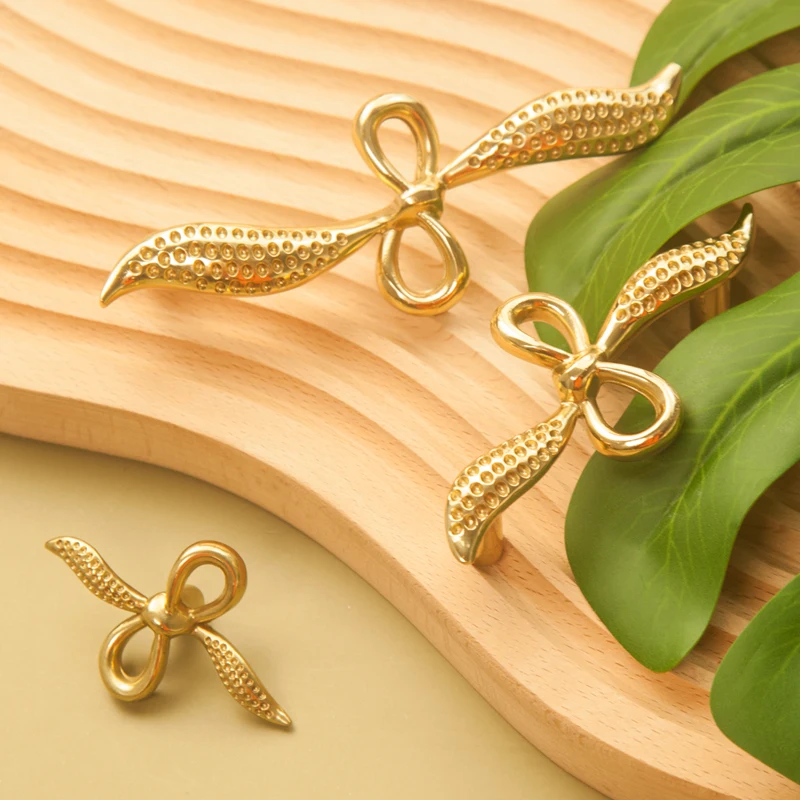 High Grade Handmade Brass Forged Bow Handle European French Cabinet Wardrobe Door Drawer Gold Handle Kitchen Accessories