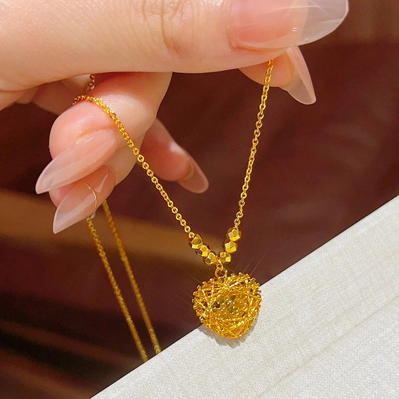 

Luxury 9999 Solid Gold Hollow Heart Sugar Cube Pendant Chain Collarbone Necklace Icy Sparkle Jewelry For Her