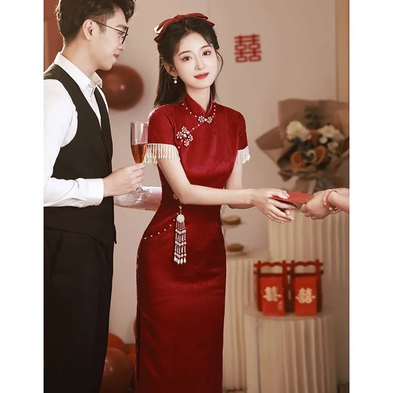 

Plus Size 3Xl 4Xl Vestidos New Chinese Style Qipao Burgundy Satin Cheongsam Women Elegant Evening Banquet Gown Tassels Dresses