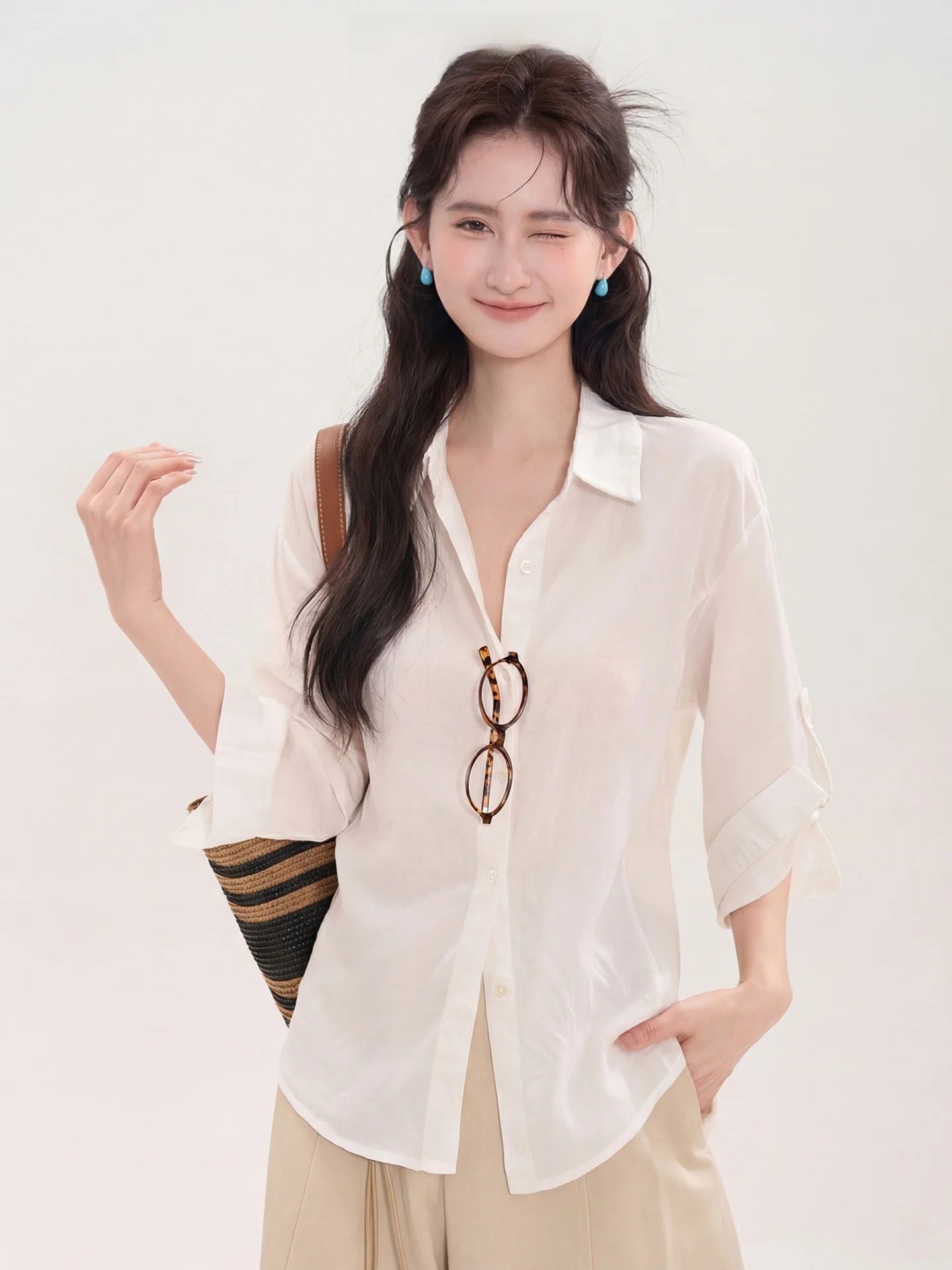 

Casual Heme Women's Shirt Silk Commuter Style Seven Sleeve Design Summer Top Floral Field Window Korean Version Waist ...