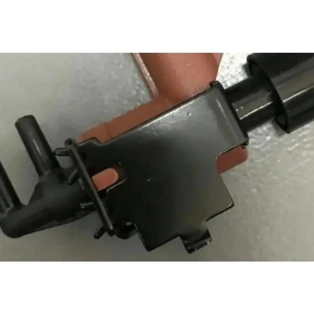 25860-62010 Vacuum Switch Regulator for Lexus ES300 330 RX300 350 Carbon Canister Solenoid Valve Brand New Genuine