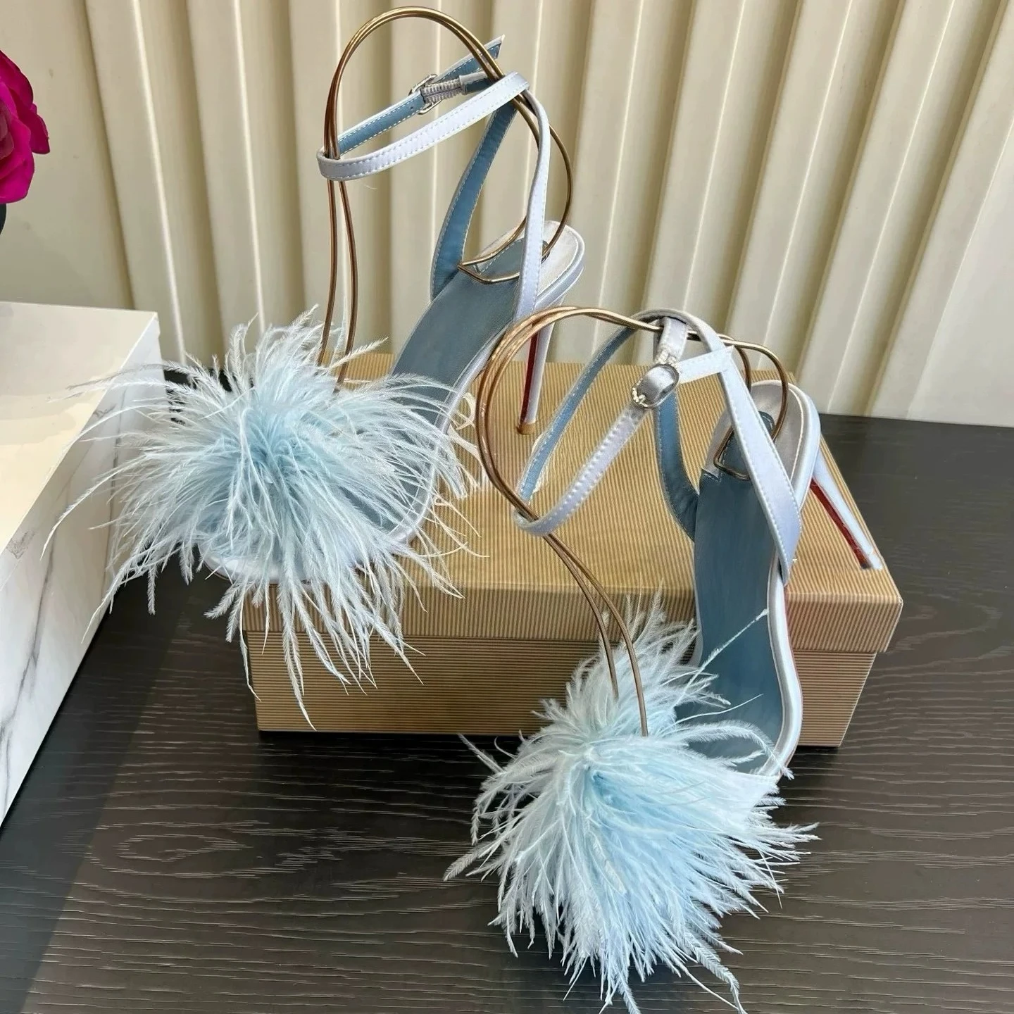 New French Feather Strap Roman Sandals for Women in Summer, Small Heels, Sexy, Fashionable, Versatile, Open toed High Heels