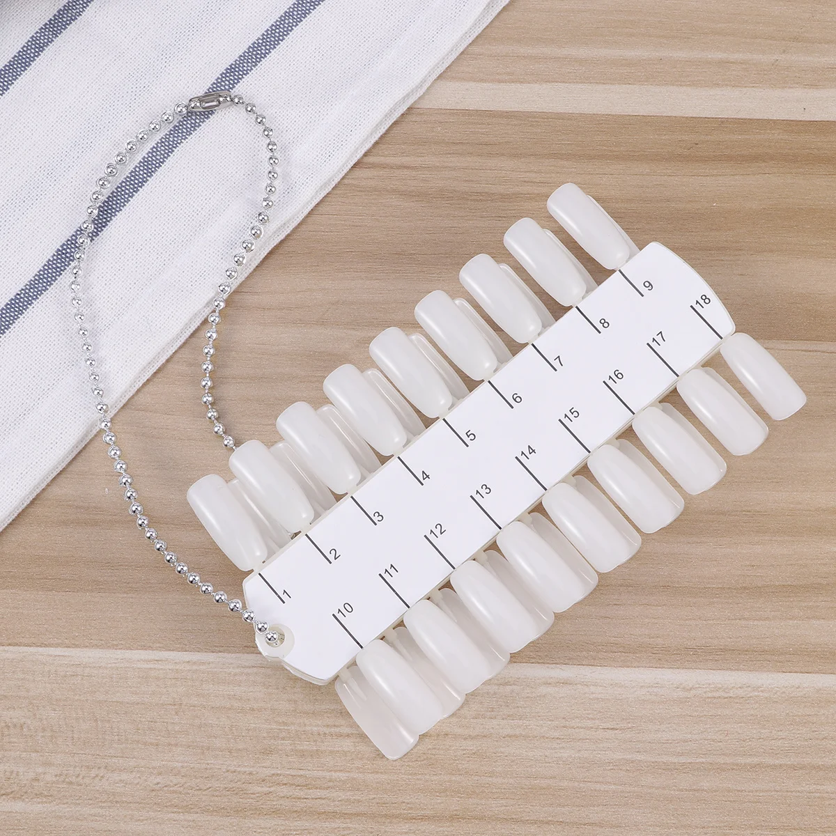 

3Pcs Hard Acrylic Nail Tips Display Board for Polish Color Art Practice Home Salon Use White Nail Color Palette