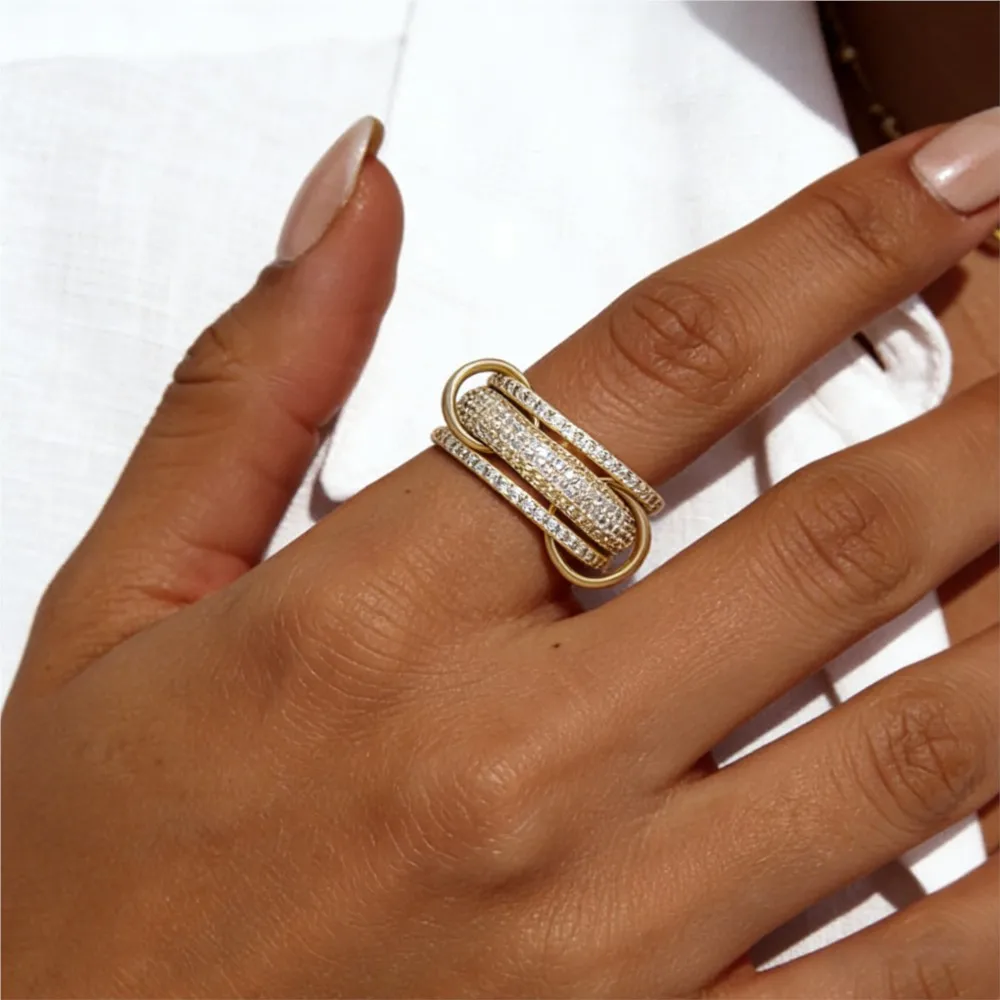 Anillos de Lujo con Incrustaciones de Spinelli para Mujer, Anillos Apilables en Color Dorado, Diseño Único de Tres Capas, Regalos de Joyería de Moda