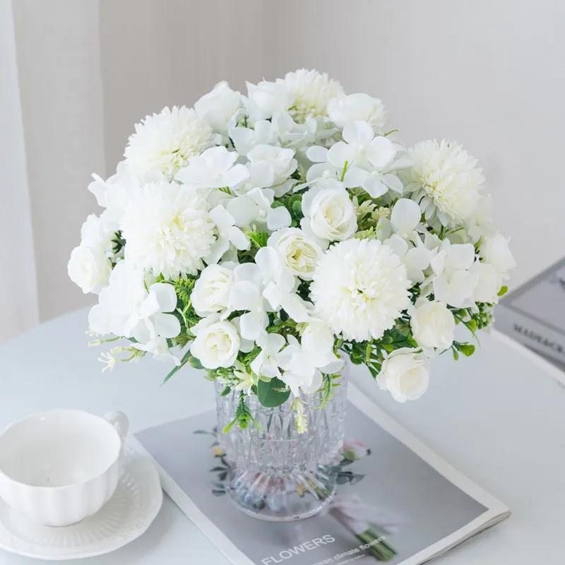 Seidenrosen-Chrysanthemen-Brautstrauß Künstliche Blumen Hochzeit Büro Dekorative Ornamente Festival-Kranz Zubehör DIY Geschenke – Detail 4