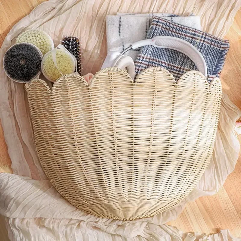 Durable Scallop Wall Basket Convenient Long Lasting Scalloped Wall Wicker Basket with Hook Storage Basket for Bedroom Bathroom