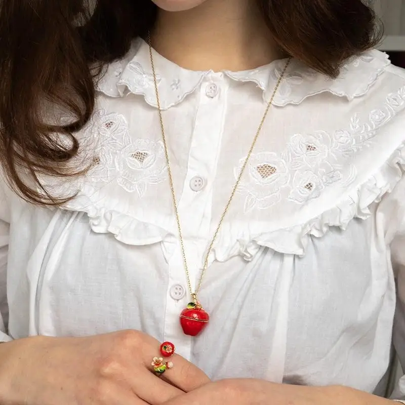 Versteckte Hamster-Tier-Emaille-Medaillon-Halskette mit Öffnungs- und Schließmechanismus, vergoldeter Kette, lieblichem Fruchtdesign, als Geschenk für den täglichen Gebrauch. – Detail 12