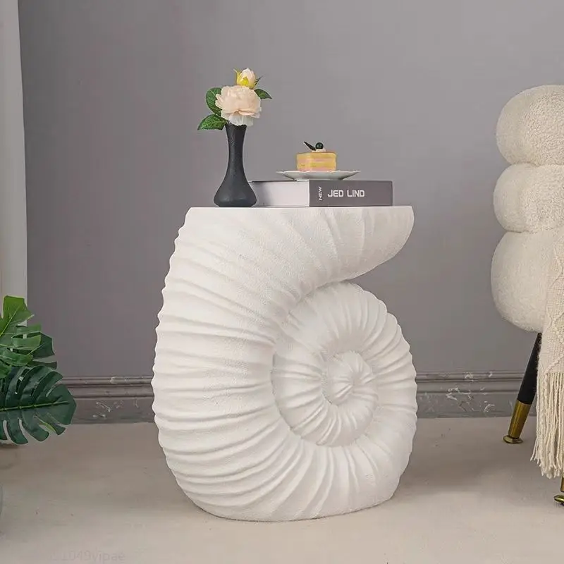 Designer Creative Conch Side Table Suitable for Mediterranean Style Apartment Hotel Living Room Can Also Be Used As Decoration