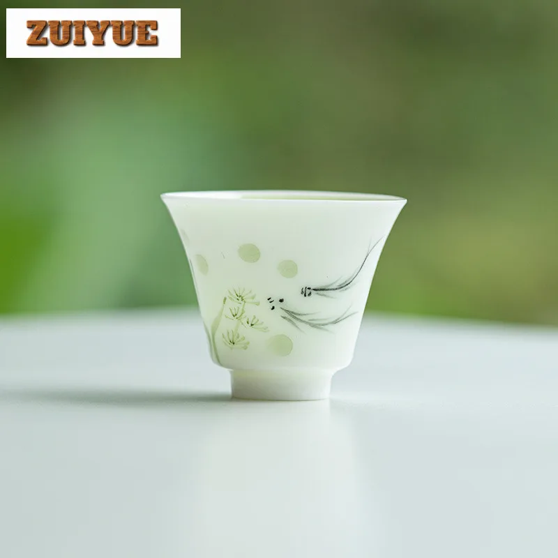 

2pc/lot White Porcelain Hand Drawn Grass Fish Teacup Handmade Tea Bowl Water Jug Personal Cup Jianzhan Household Teaset 30ml