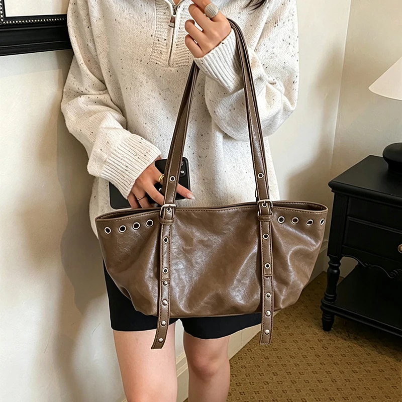 Autumn Retro Oil Wax Tote Trendy Y2k Soft Pu Rivet Shoulder Bag Adjustable Long Strap Large Capacity Simple Casual Daily Handbag