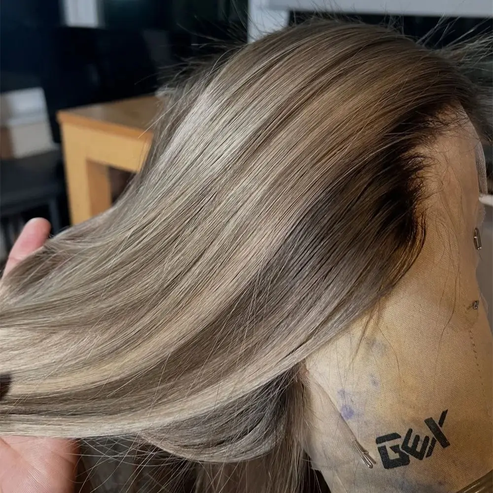 Ash Blonde Highlighted Synthetic Wig Soft Realistic Hairline Glueless Lace Front Wig Straight Hair Women's Natural Looking Wig