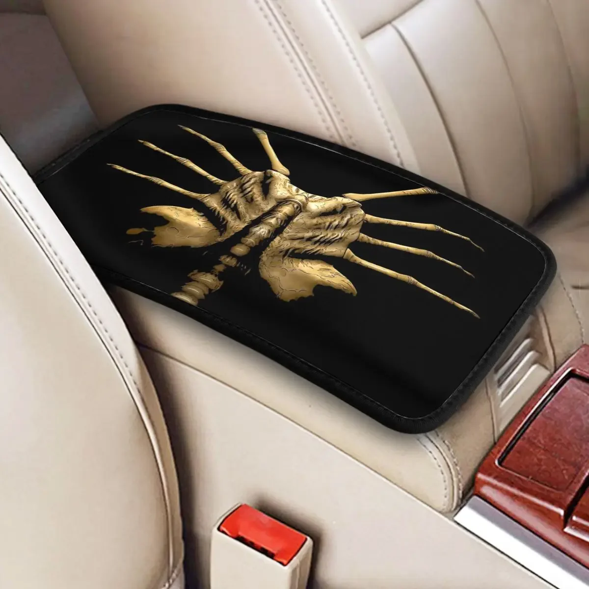 Cubierta de consola central para coche, alfombrilla para reposabrazos, Alien, Xenomorph, accesorios para coche, cojín de caja de almacenamiento