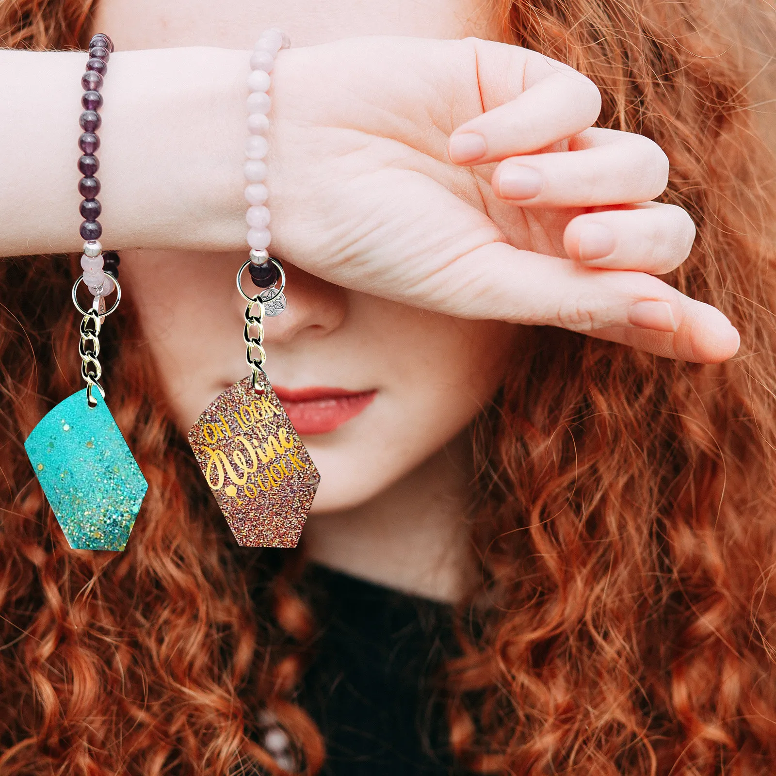 

Набор из 2 силиконовых форм-щитов с отверстием для подвешивания для изготовления подвесок и украшений из эпоксидной смолы, персонализированных подарков для семьи