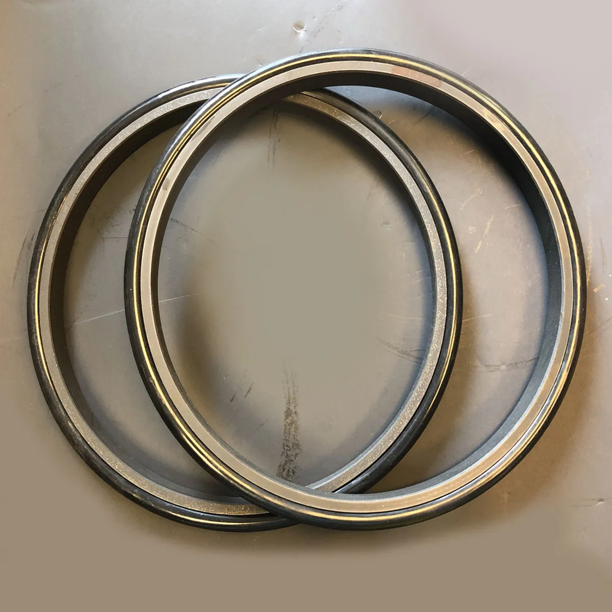 XKAH-00916 Плавающее уплотнение в сборе для Hyundai R215-7, R220-5, R210-5, GM35VA TRAVEL M