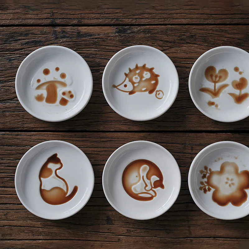 

Japanese High Temperature Glaze Ceramic Soy Sauce Dish White Porcelain Small Plate for Sushi