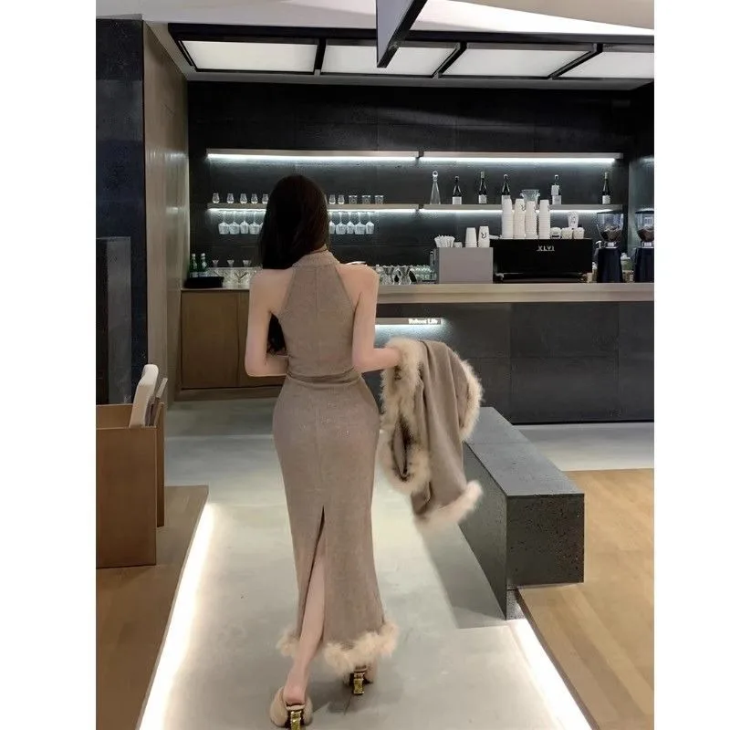 ชุดสไตล์ Pure Desire แบบเรโทร ผ้าถักผสมขนสัตว์ ผ้าคลุมไหล่แบบโค้ทสำหรับผู้หญิง ฤดูใบไม้ร่วงและฤดูหนาว ดีไซน์คอ halter ทรงเข้ารูป กระโปรงทรงดินสอ