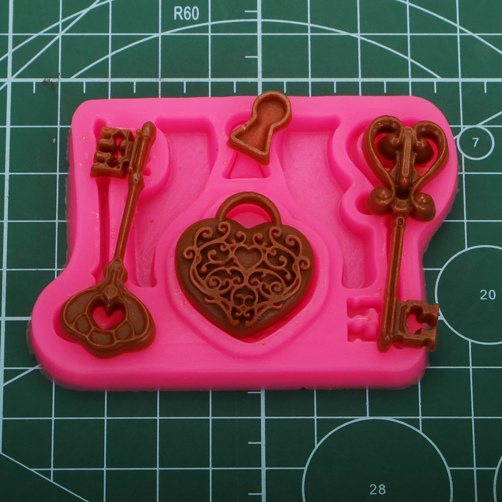 Antique Key /Lock/ Baroque Key Steampunk Gears Silicone Mold / Machine Gears Fondant Mold / Resin / Cake Decorating / Candy Mold
