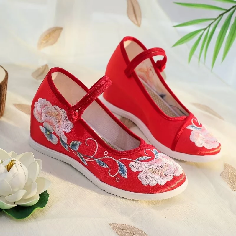 Woman's New Ethnic Style Platform Wedges Embroidered Shoe Soft Sole Round Toe Hanfu Shoes Red Wedding Shoes Mary Jane Shoes