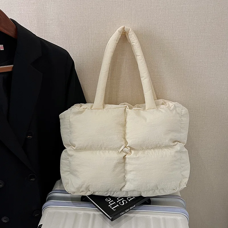 حقيبة كتف إبداعية ناعمة كاجوال تناسب الجميع حقيبة كتف للتخزين ذات لون سحابي رقيق