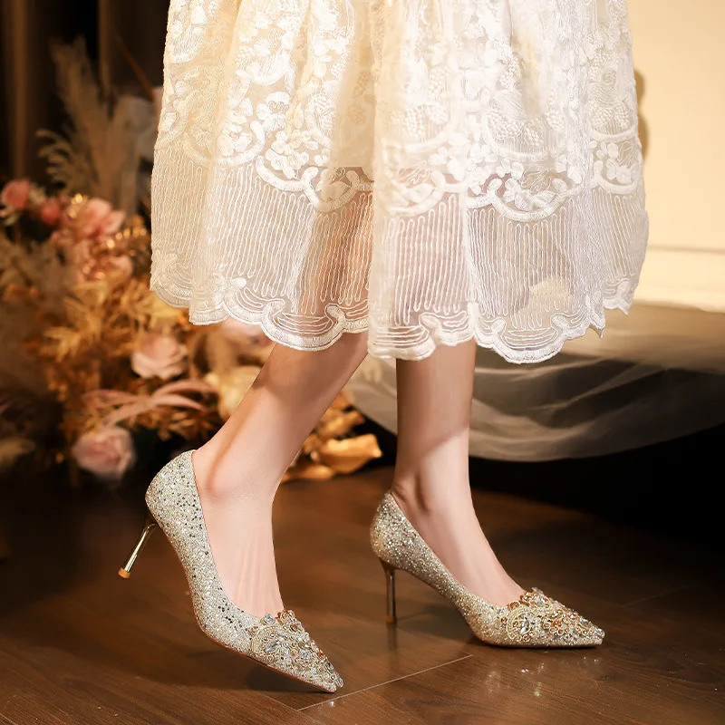 

2026 Women's Pumps Champagne Sequin Stiletto High Heels Crystal Embellished Pointed Toe Bridal Evening Party Shoes 5.5CM/7.5CM