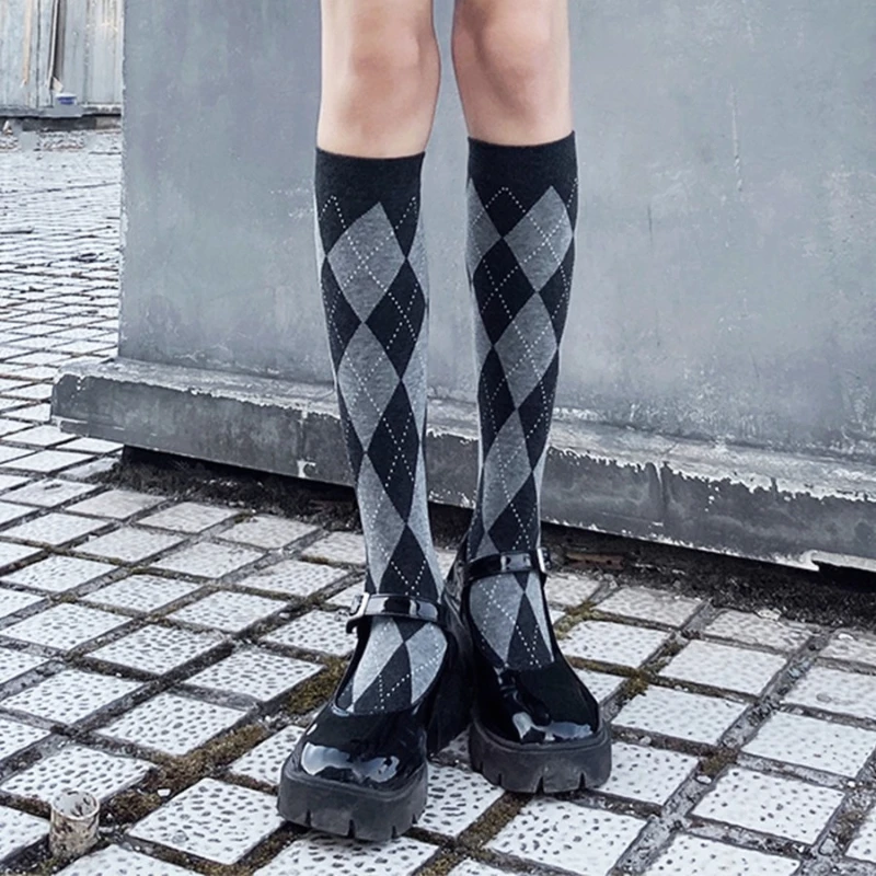Calcetines de tubo primavera y otoño 2025 invierno nuevo desodorante rómbico estilo universitario Jk calcetines de pantorrilla medias calcetines fríos y cálidos