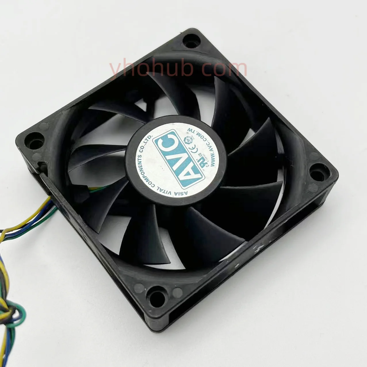 

AVC DA07020B12U PS22 DC 12 В 0,7 А 70x70x20 мм 4-проводной охлаждающий вентилятор для сервера