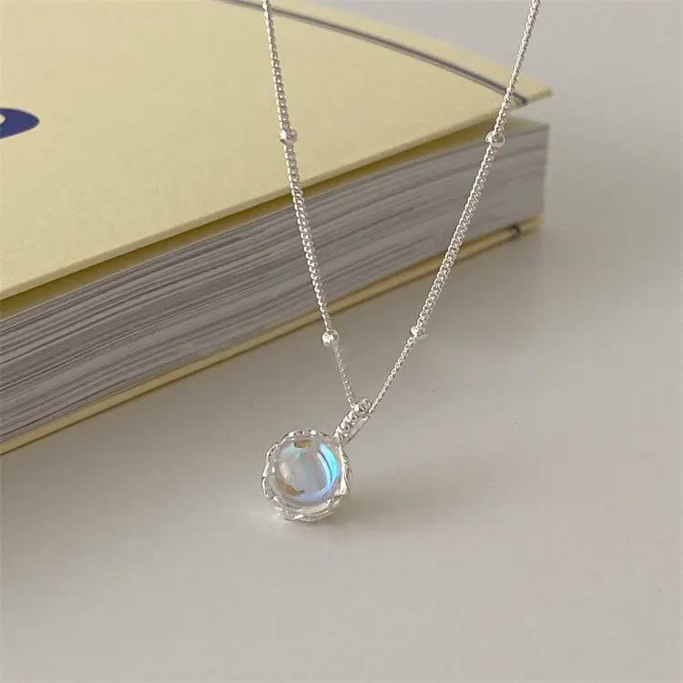 S925 sterling silver, extremely beautiful. 925 silver AB colored stone round pendant necklace, moonstone