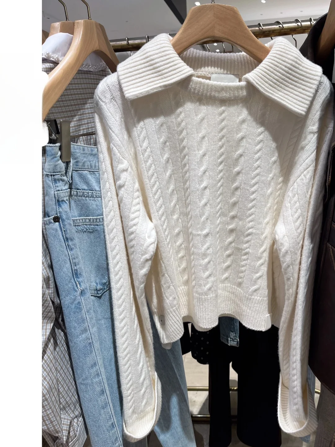 

Heidd Gentle Stripe Knit Sweater Long Sleeve Flower Twist Overhead Loose Fit Soft Acrylic Wool Blend Women's Winter Fashion