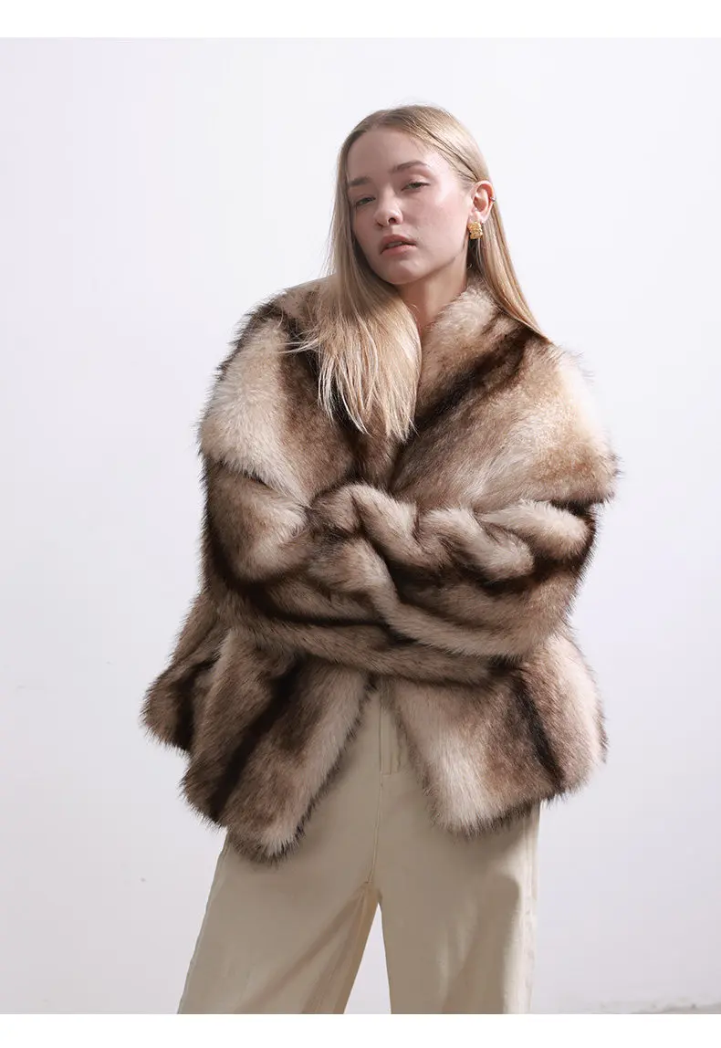 

HDHOHR 2026 Winter Fashion Vintage Retro Striped Faux Fur Coat Women Fluffy Eco Fox Fur Jacket Girls Hot Overcoat