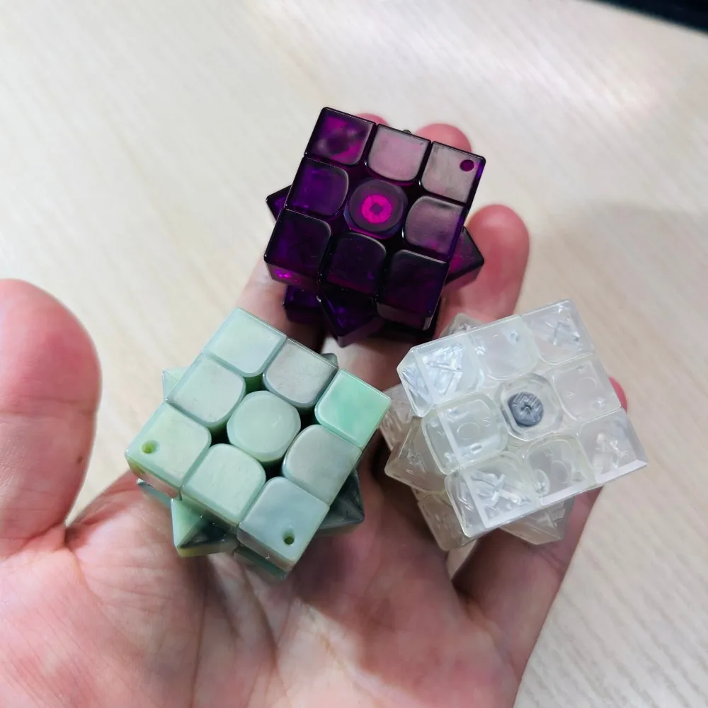 

【Personal Collection】GAN330 Mini 3x3 Cube Magico GAN330 Test Version Ancient Jade Purple Transparency