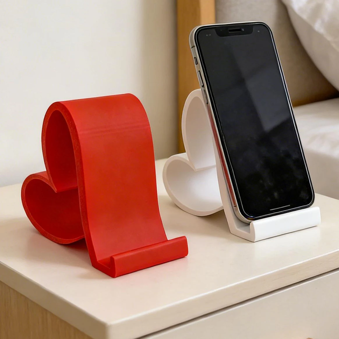 

Creative Cute Love Heart Phone Holder For iPhone Samsung Mi Huawei Stand Desktop Anti Slip Cellphone Bracket Universal