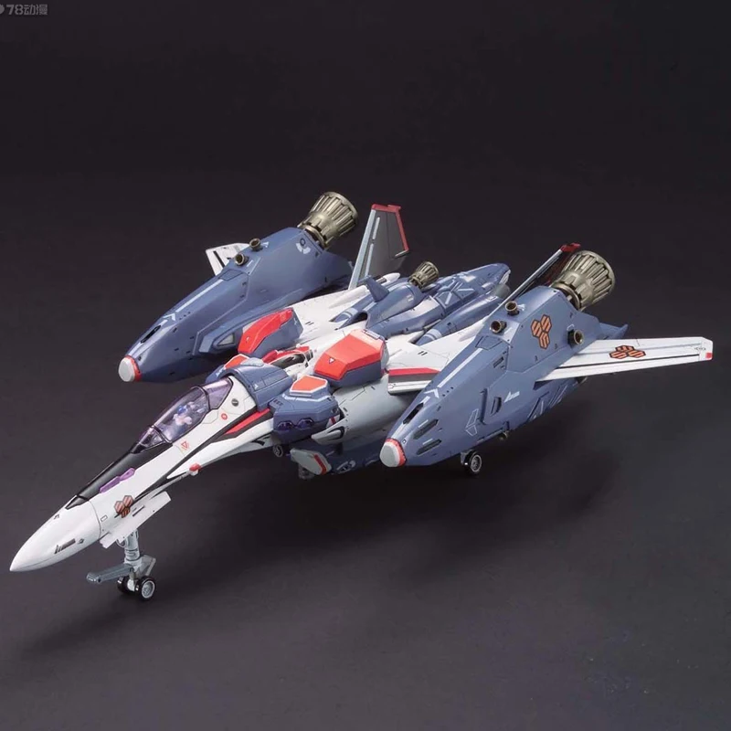 バンダイオリジナル スーパータイムフォートレス アセンブリ 1-72 VF-25F スーパーメシヤ 初期型女性機体 アニメアクションフィギュア組み立て玩具