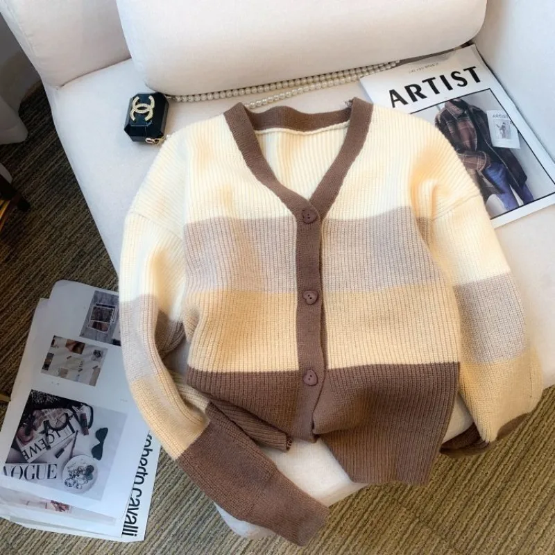 

Women Autumn Winter Winter Fashion Button Color Blocking V-neck Knitting Femme All-match Appear Thin Slim Cardigan Sweater Tops