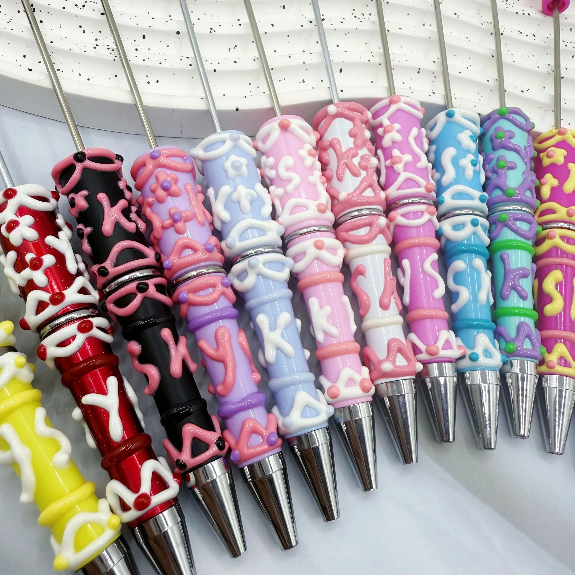 40Pc Creative Hand Drawn Plastic Bead Pen Cream Glue Decorative Beaded Ballpoint Pen School Office DIY Making Gift Pens Supplies