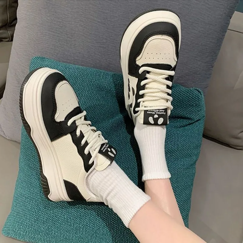 Nero bianco Panda Platform Sneakers scarpe sportive da donna primavera estate 2024 Casual Tennis femminile Flats Vintage Skateboard