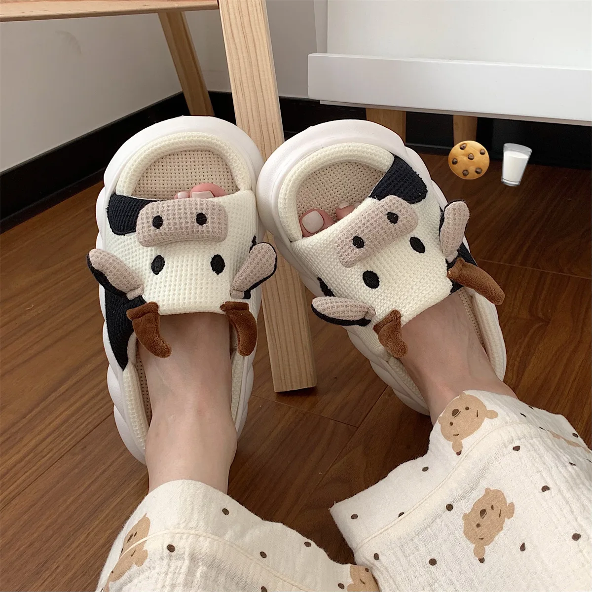 Hot Sale Women Milk Cow Linen Slippers Four Seasons Men Indoor Sandals Adults Cartoon Slides Couples Cute Breathable Home Shoes